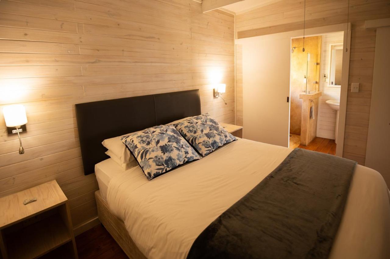 Big Sky Cottages Wolseley Экстерьер фото