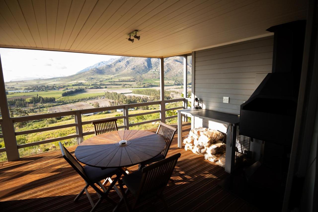 Big Sky Cottages Wolseley Экстерьер фото