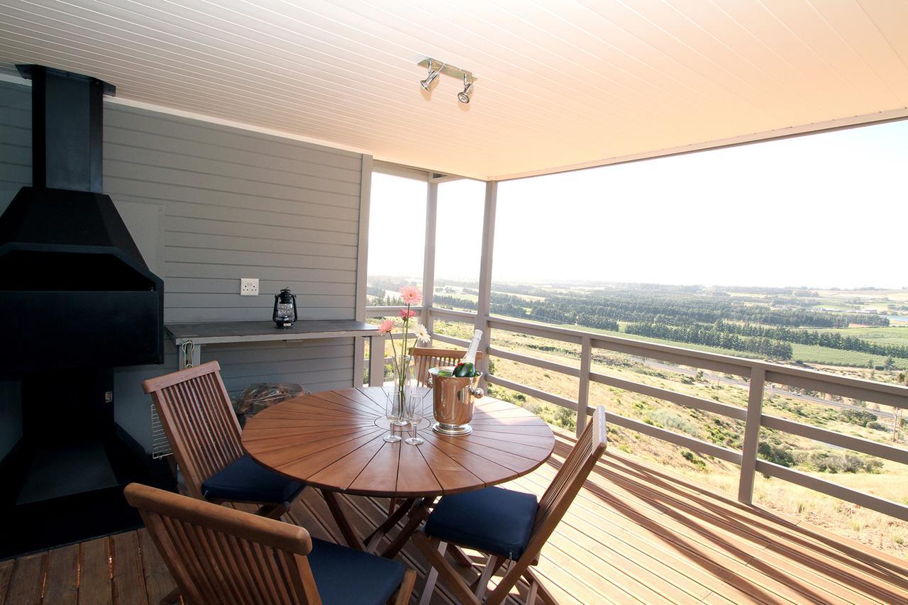 Big Sky Cottages Wolseley Экстерьер фото