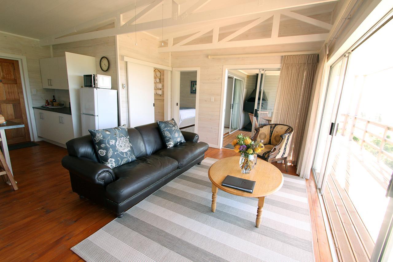 Big Sky Cottages Wolseley Экстерьер фото